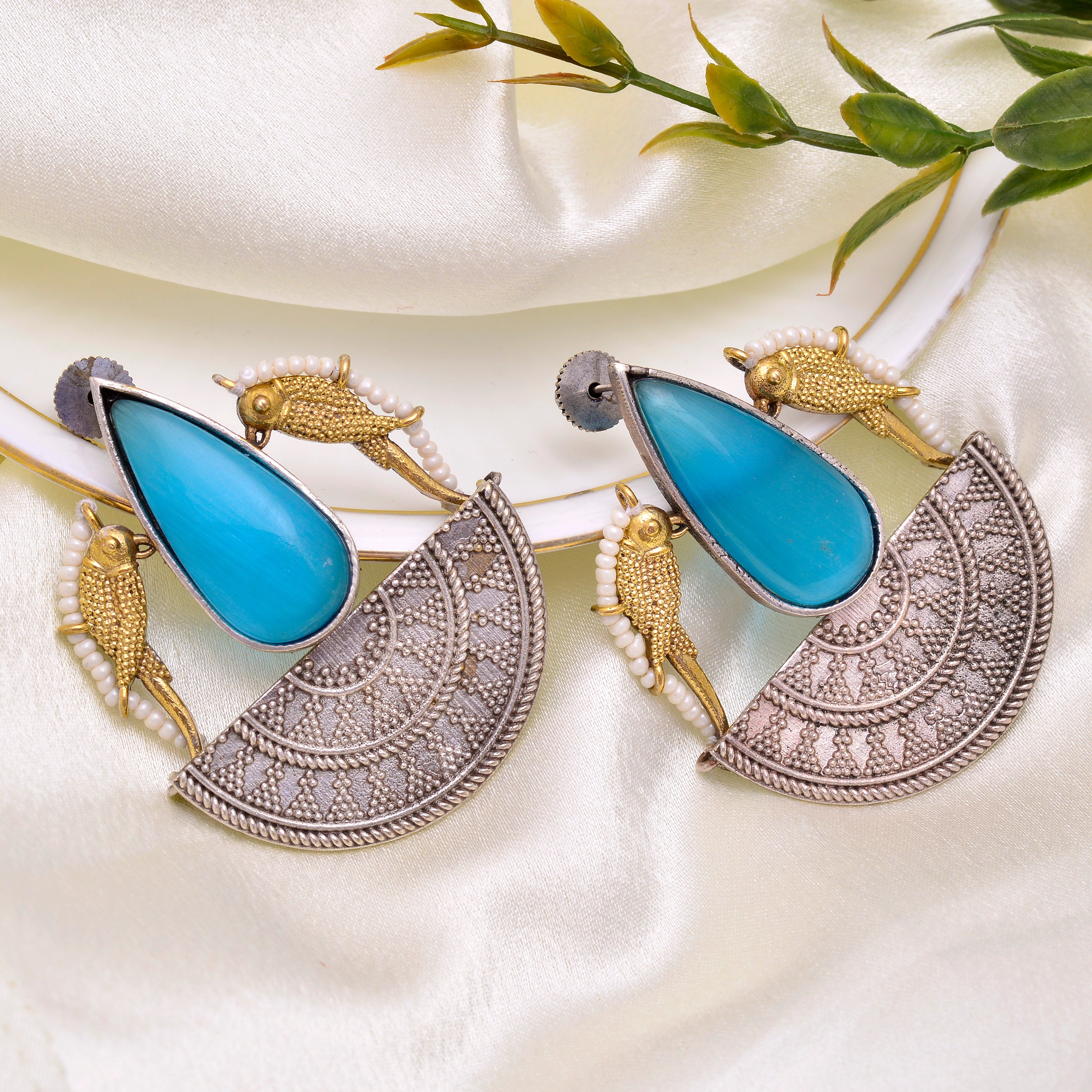 Ocean Drop Fish Motif Earrings