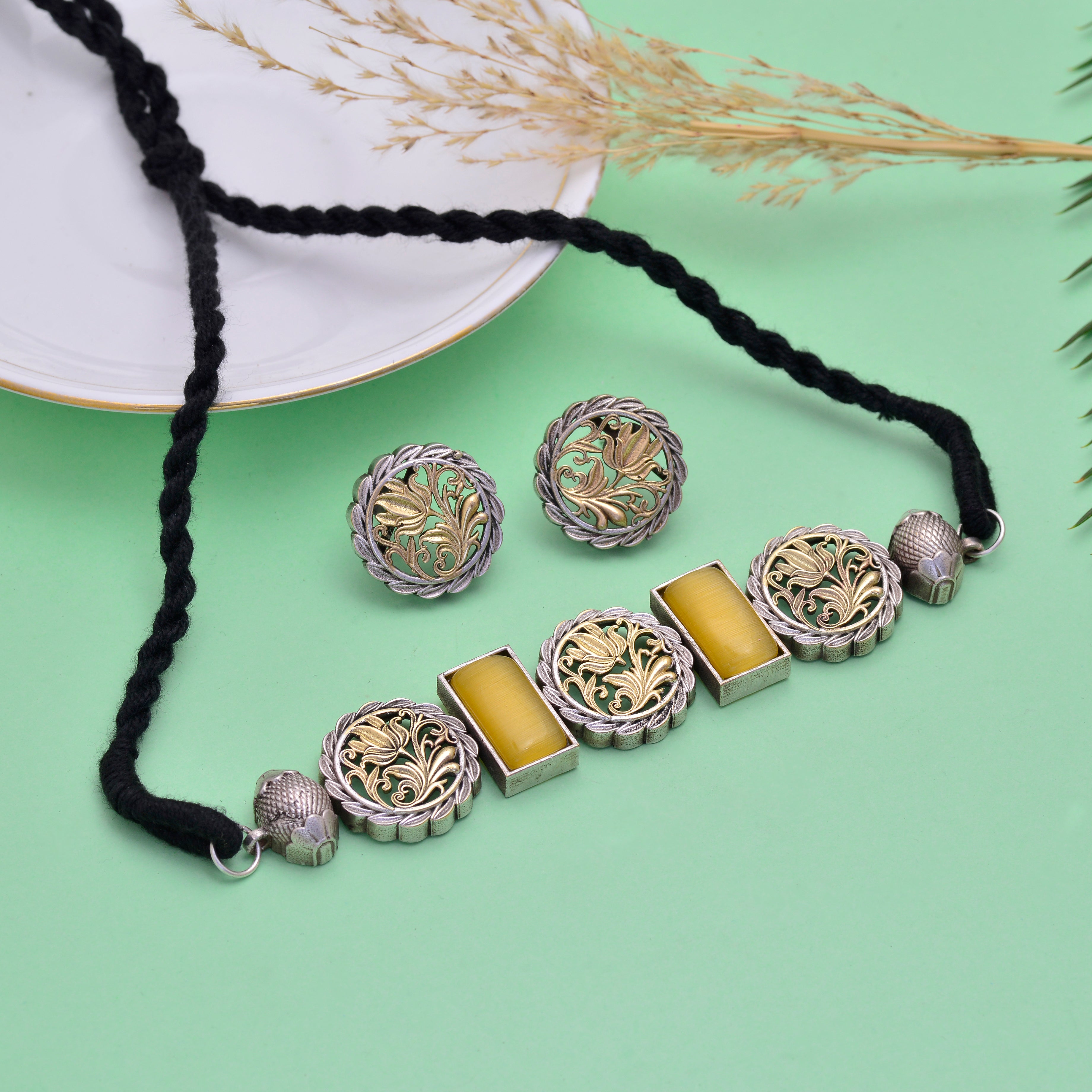 Rajshree Necklace Set