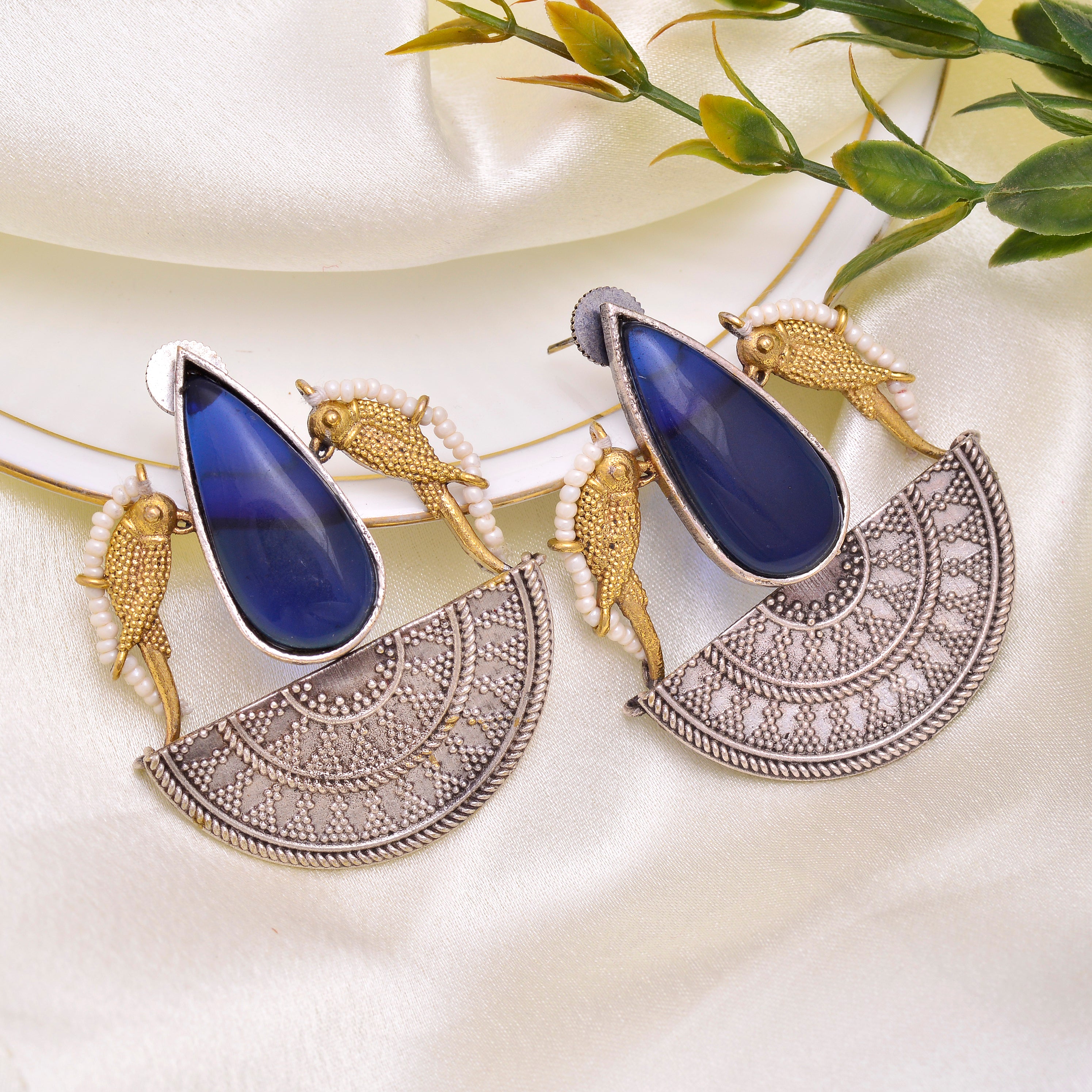 Ocean Drop Fish Motif Earrings