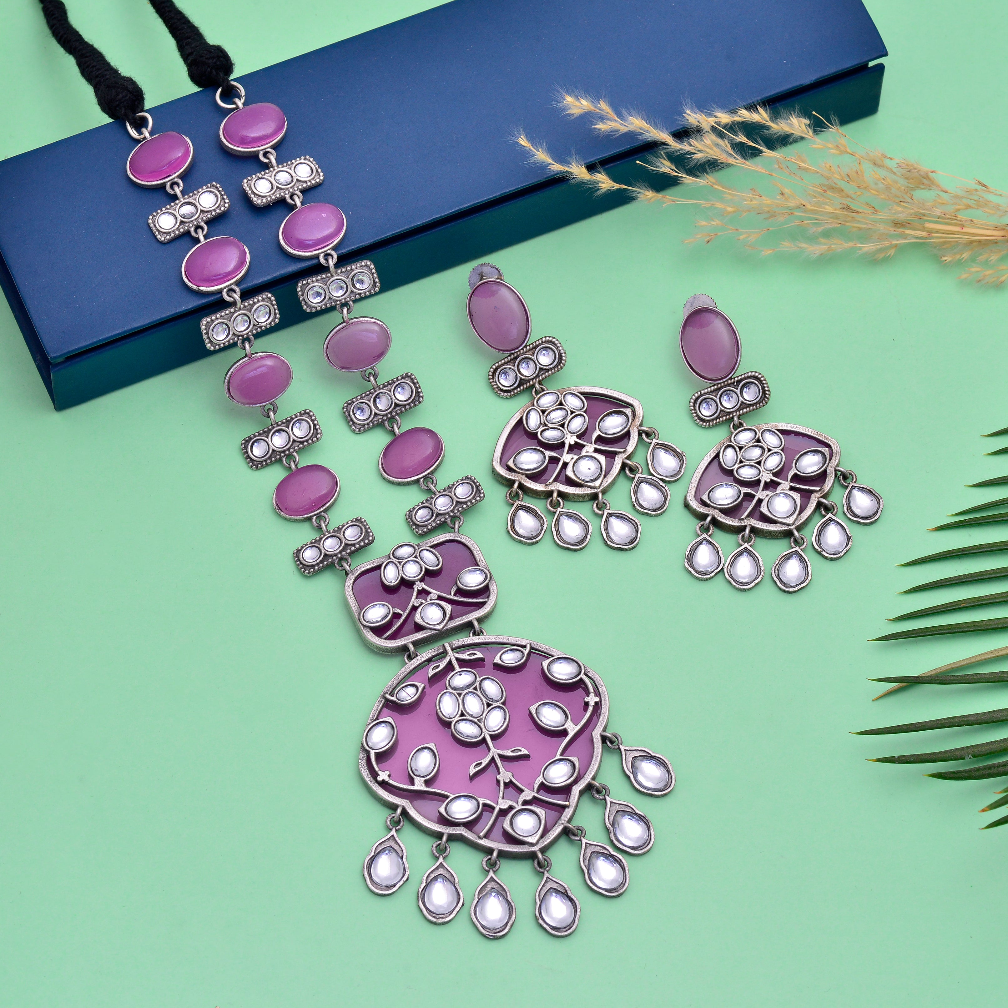 Saaz Necklace Set